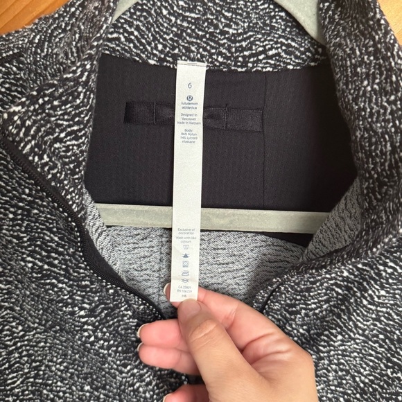 Lululemon Outrun 1/2 Zip - Picture 5 of 9